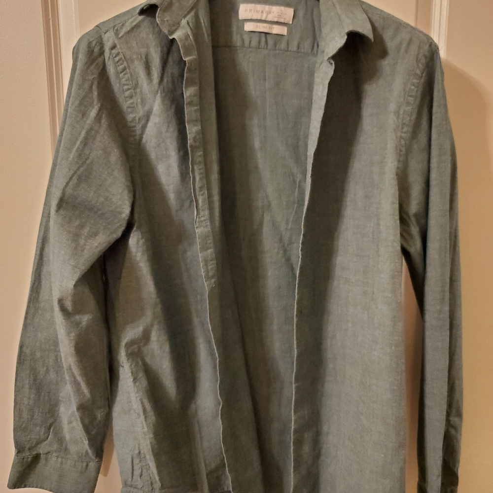 Blue chambray slim fit button down